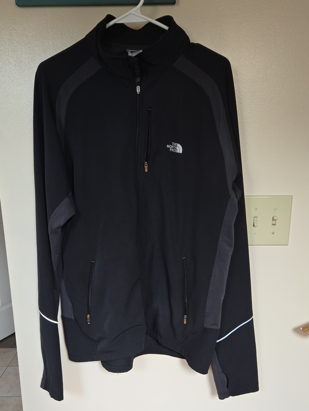 The North Face Black Lightweight Full-Zip Performance Jacket-Mens